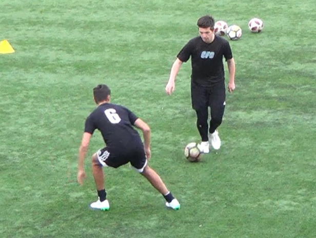 1V1 defending soccer